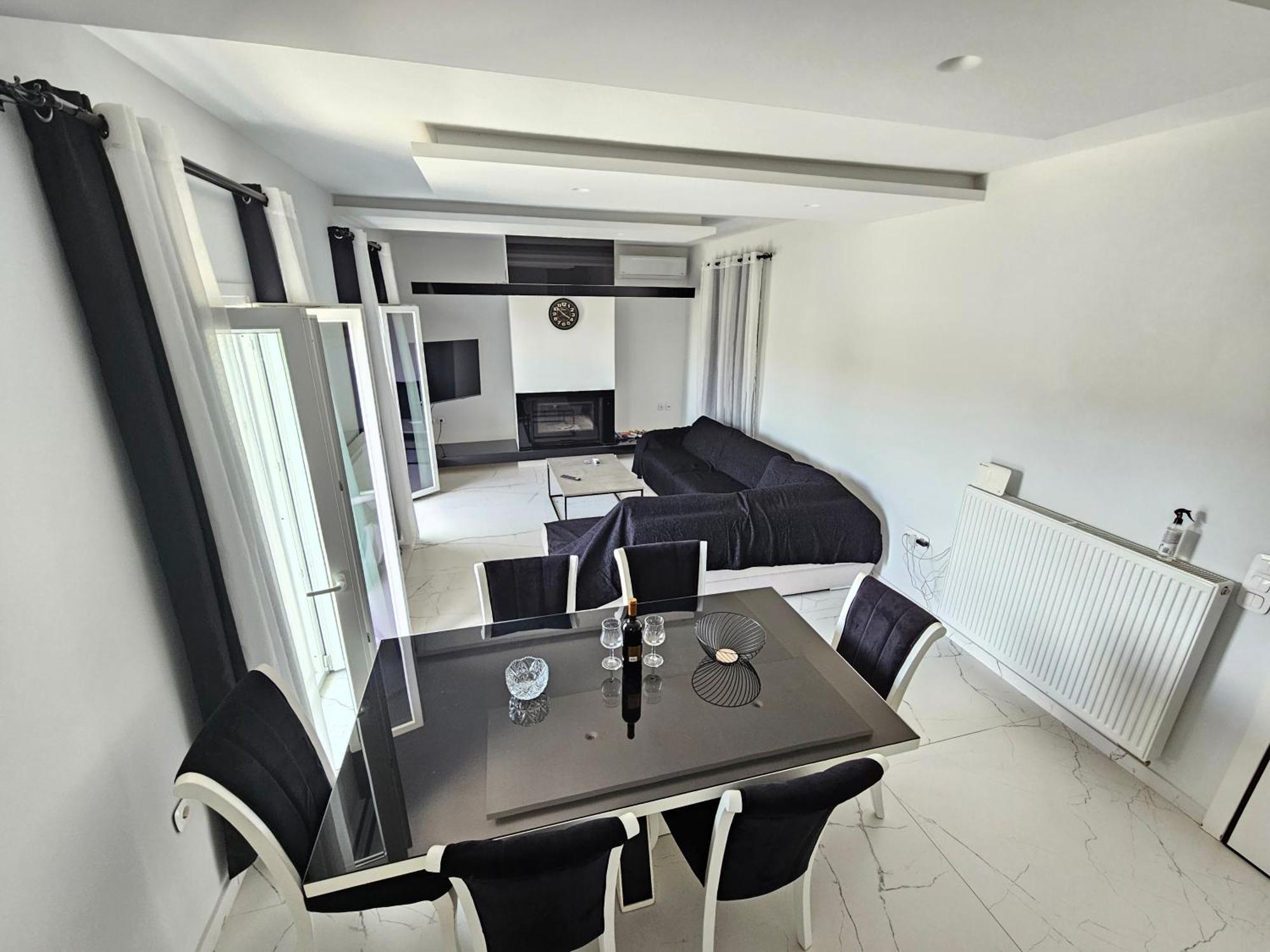 Grey Luxury House Lägenhet Ypsos Exteriör bild